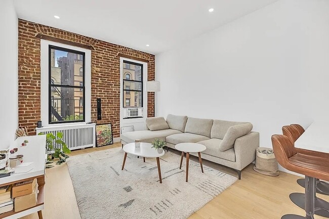 Building Photo - 304 Columbus Ave