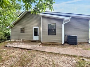 Building Photo - 8855 Millard Lee