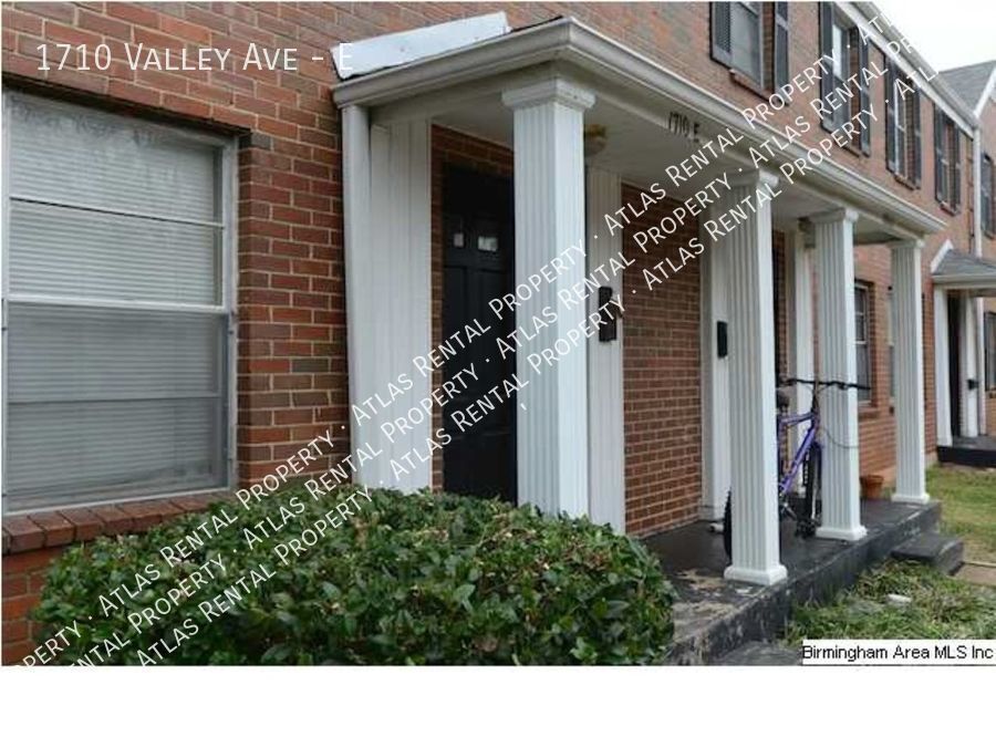 Primary Photo - "Charming Homewood Townhouse: Bright, Spac...