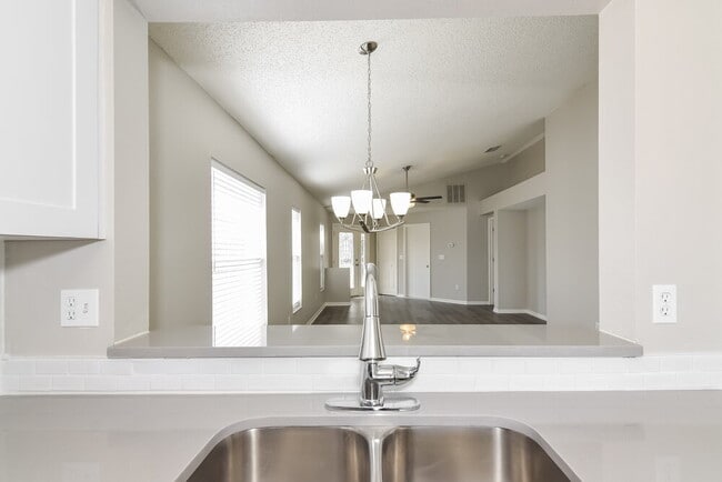 Building Photo - 22649 St Thomas Cir