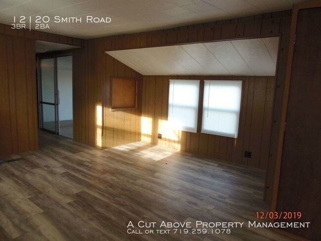 Building Photo - Modular Home on 5 Acres in Falcon