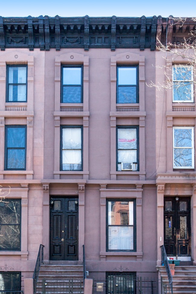 Building Photo - 299 Vanderbilt Avenue