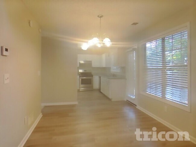 Building Photo - 1221 Wandering Vine Ct SE