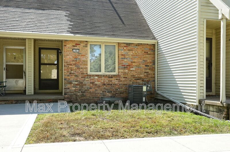 Primary Photo - 1003 SE 3rd St