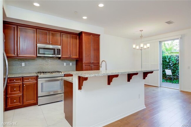 Building Photo - 4 br, 2.5 bath House - 5859 Levi Ln