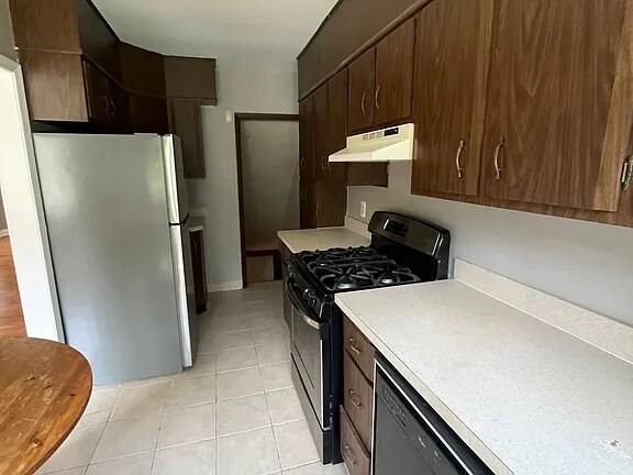 Foto del edificio - 1357 E Northern Pkwy