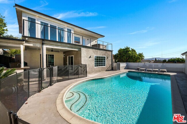 Foto del edificio - 523 E Fairmount Rd