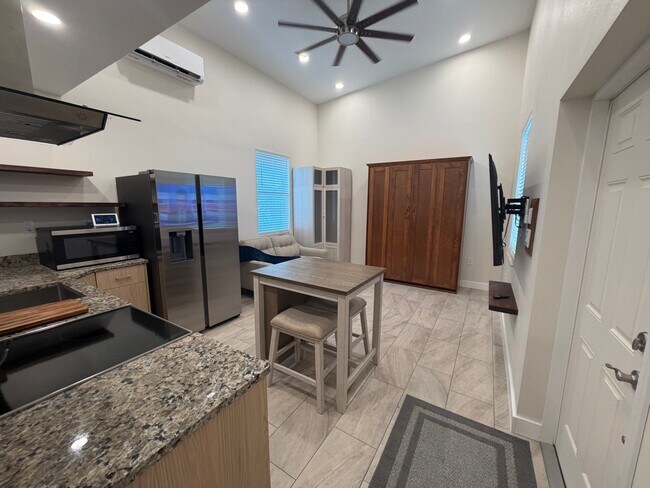 Foto del edificio - 433 Crystal Mist Rd NW