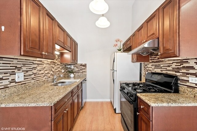 Building Photo - 475 Kennedy Pl