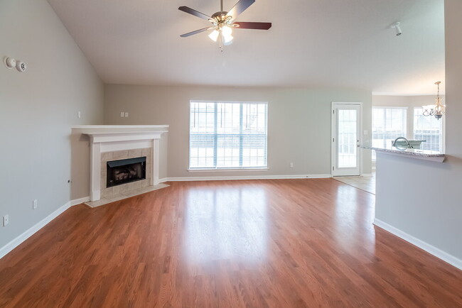 Building Photo - 6561 White Hawk Ln