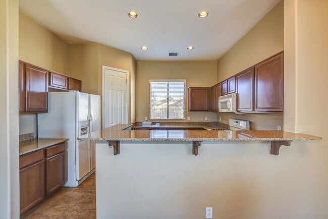 Building Photo - 3 bedroom, 2 bathroom home for Rent in Gra...