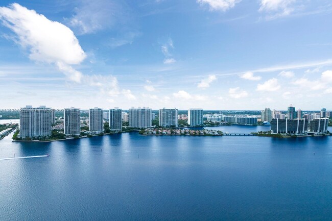 Building Photo - 2600 E Island Blvd