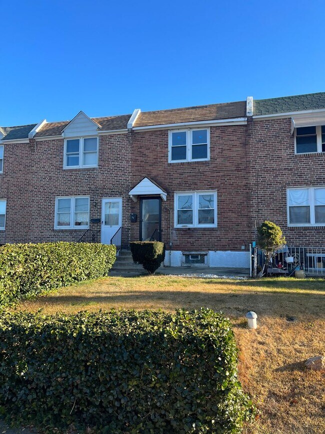 Foto del edificio - Spacious 3 Bedroom 1 Bath in Folcroft