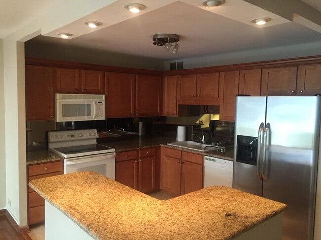 Building Photo - 211 E Ohio St