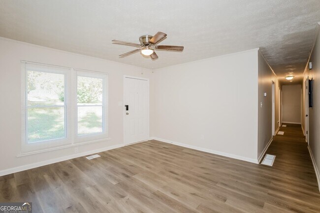 Foto del edificio - 424 Azalea Dr