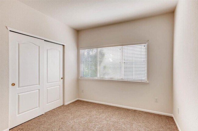 Building Photo - 1012 Sonoma Circle Unit G