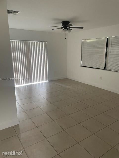 Foto del edificio - 3 br, 2 bath House - 6700 Tyler St