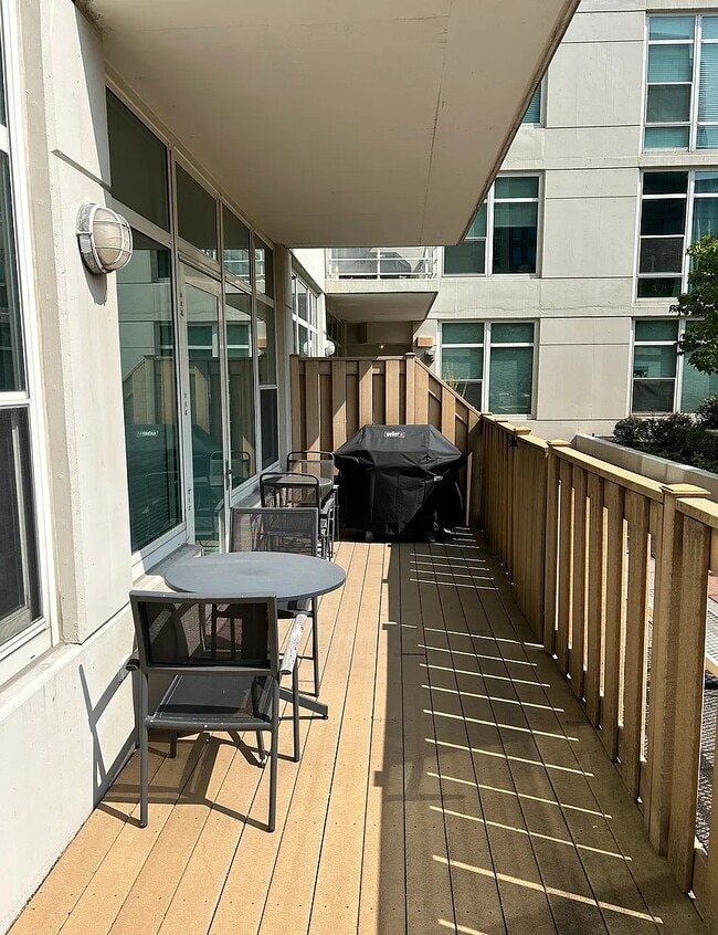 Building Photo - Premium Unit Available Now