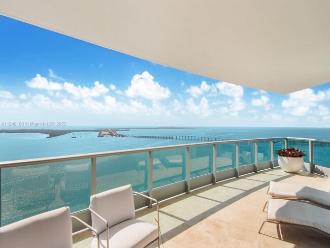 Building Photo - 1331 Brickell Bay Dr