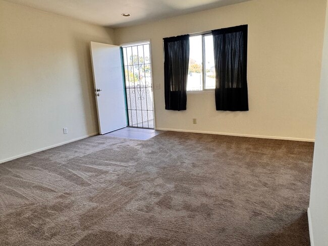 Building Photo - 630 Bridgeport Cir