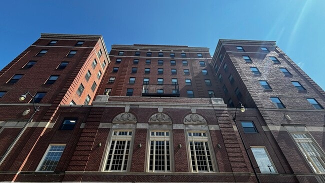 Building Photo - Altamont Apartments