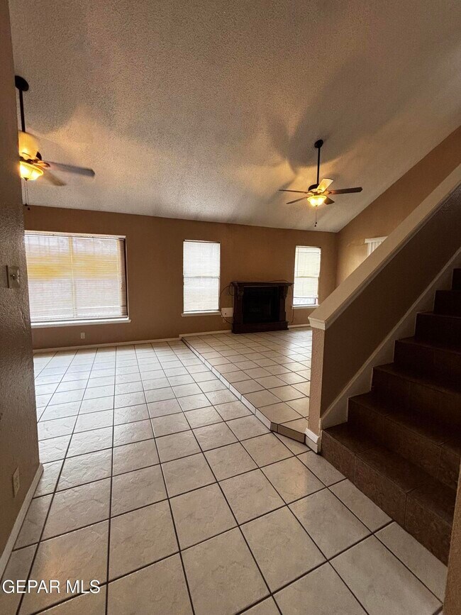 Foto del edificio - 3232 Ridge View Ln