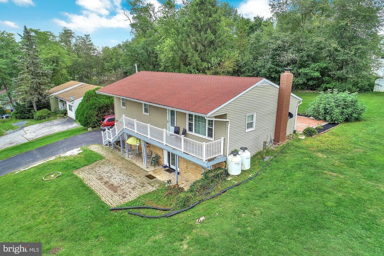 Primary Photo - 1460 Yocumtown Rd