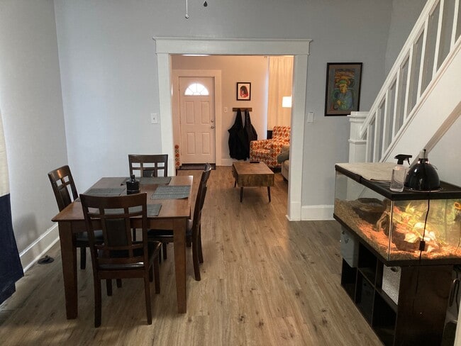 Dinning Room - 1202 Hoefgen St
