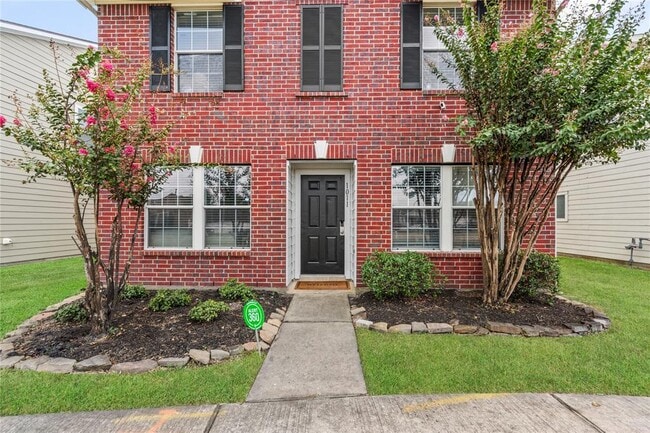 Building Photo - 1011 Grassy View Dr