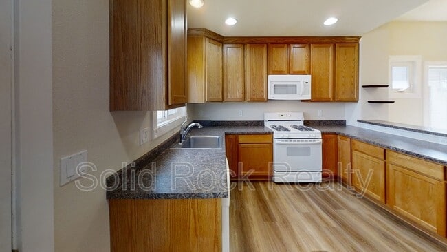 Building Photo - 809 N Wahsatch Ave