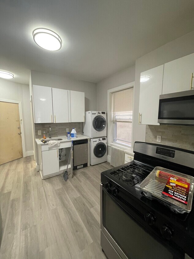 143 Lafayette St Unit 4, Jersey City, NJ 07304 Apartments in Jersey