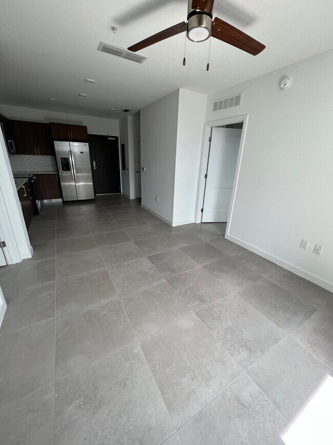 Building Photo - 1004 Sunnybrook Rd
