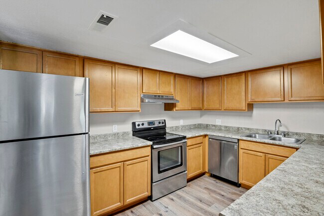 Foto del edificio - 6435 S Dayton St