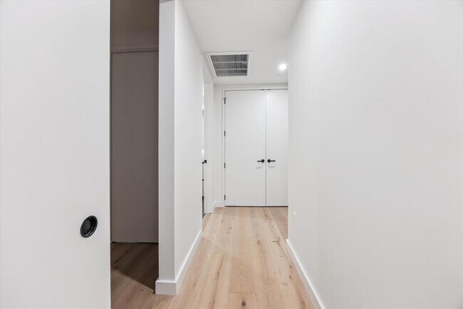 Foto del edificio - 610 Davis St