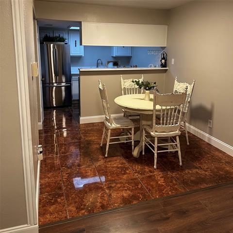 Foto del edificio - 5809 Harvest Hill Rd