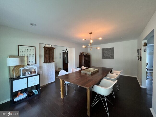 Foto del edificio - 700 Braeburn Dr