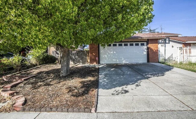 Foto del edificio - 2728 Almondwood Way