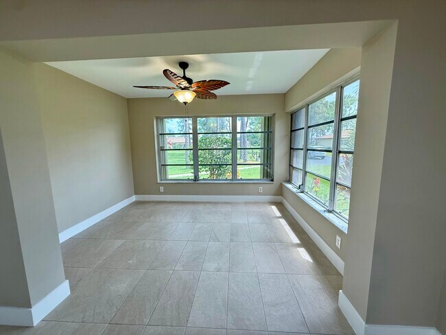Foto del edificio - 13950 Nesting Way