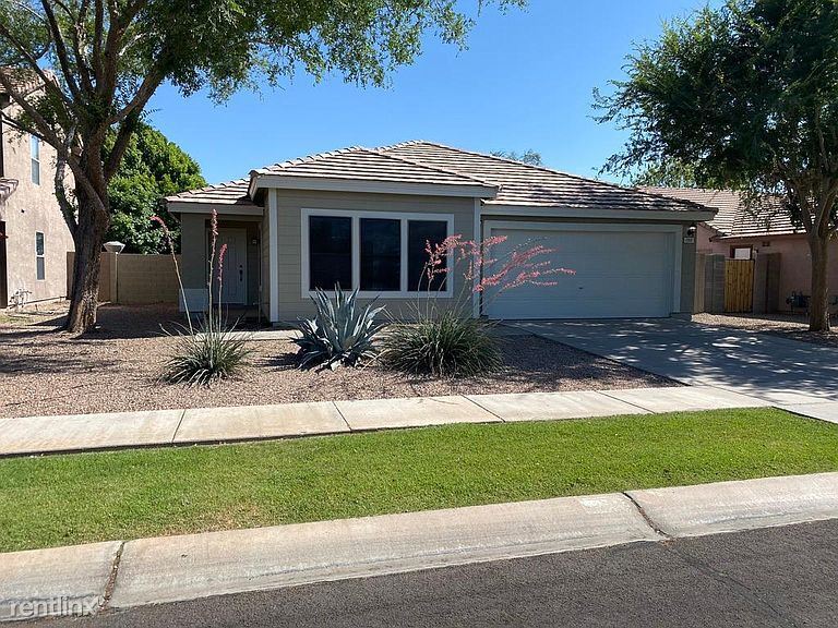 Primary Photo - 4 br, 2 bath House - 725 W Aviary Way