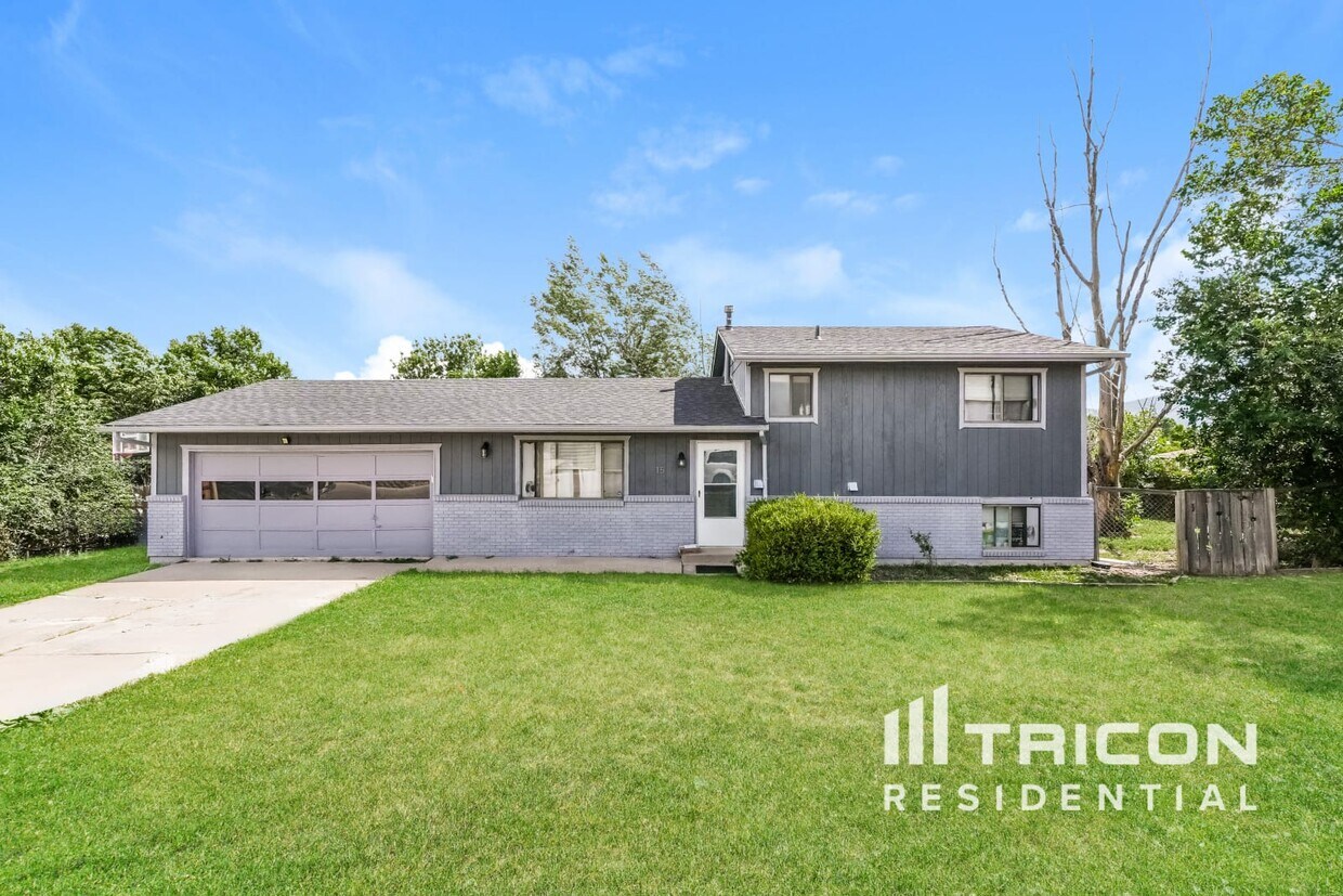 Primary Photo - 15 Minden Cir