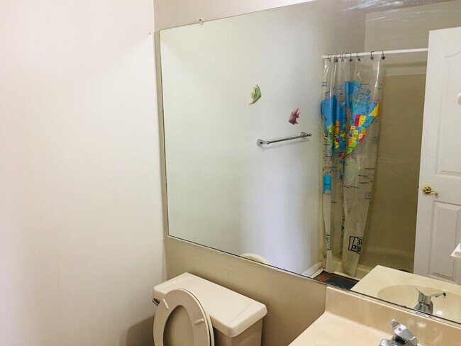 Main Bathroom - 2208 Waters Edge Dr