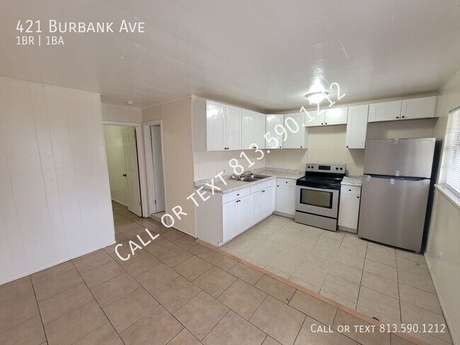 Foto del edificio - 421 Burbank Ave