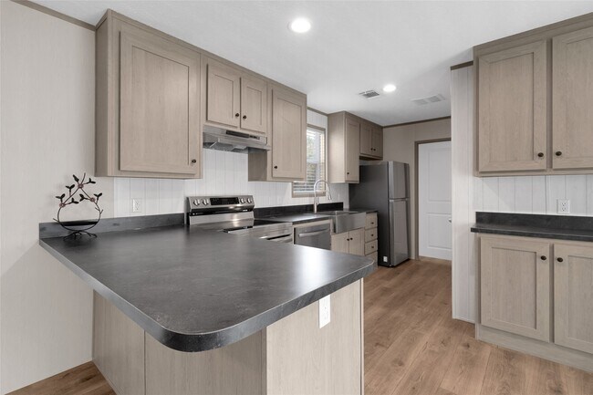 Foto del edificio - 1300 Campbell Acres Rd