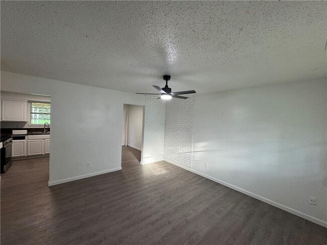 Building Photo - 1303 White Rd