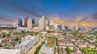 Building Photo - 1902 Coulcrest Dr