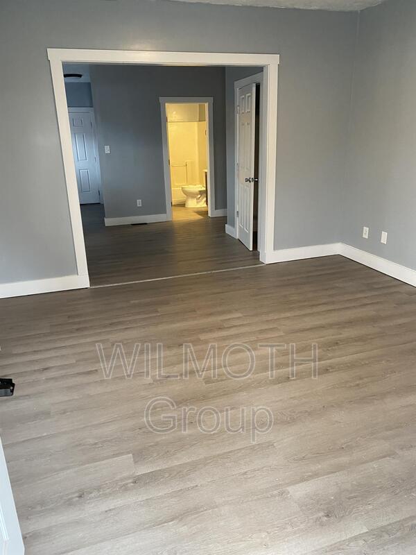Foto del edificio - 3109 E St Joseph St