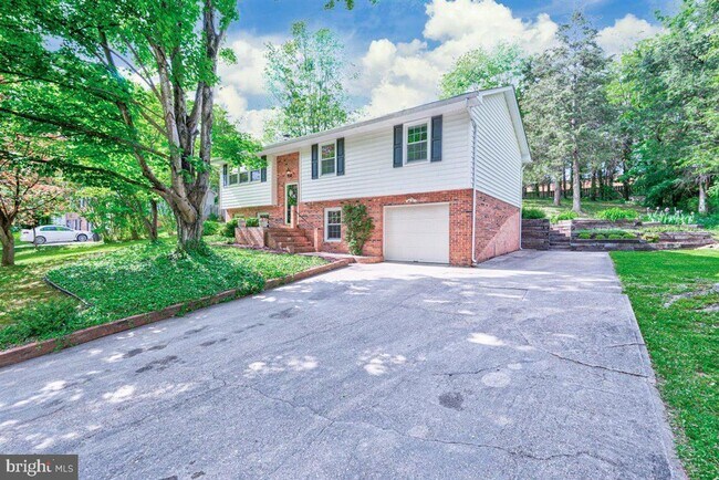 Foto del edificio - MINUTES TO DOWNTOWN FREDERICKBURG AND CENT...