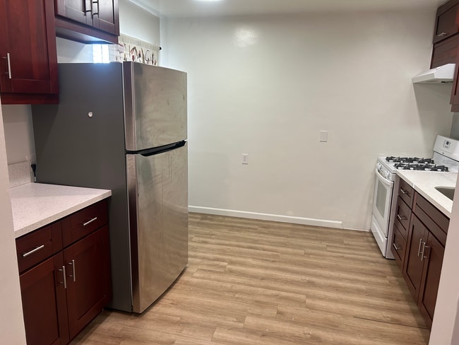 Cocina - 418 N Chester Ave
