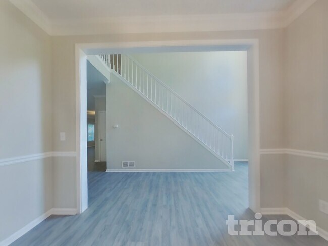 Foto del edificio - 504 Anthony Pl