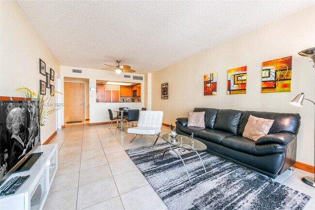 Building Photo - 1500 Ocean Dr